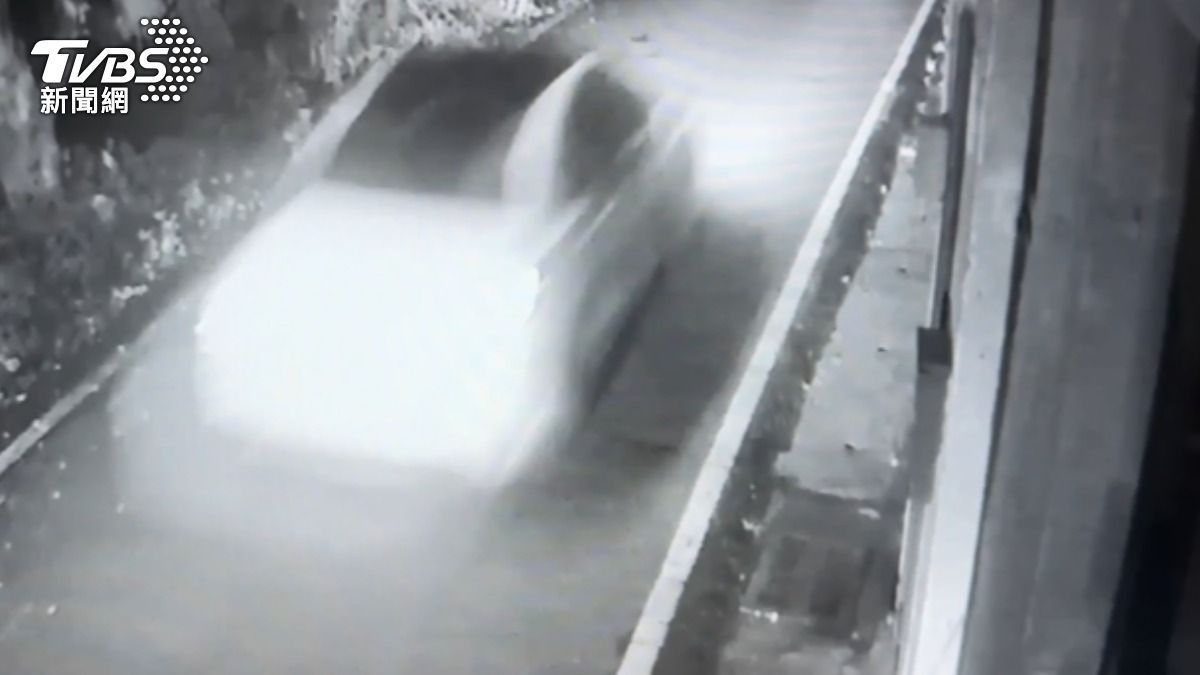 謝男一行人毆打致死,並將曾男遺體載往山區。(圖/TVBS)