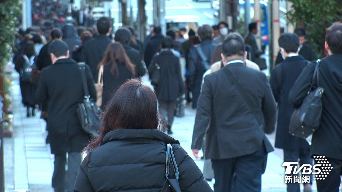 兼職找工作人數「5年成長21%」　45歲增加最多、在職兼差也上升