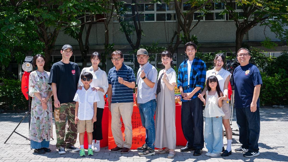 《轉角那間心藥局》昨(21)日正式開鏡。(圖/大愛提供)