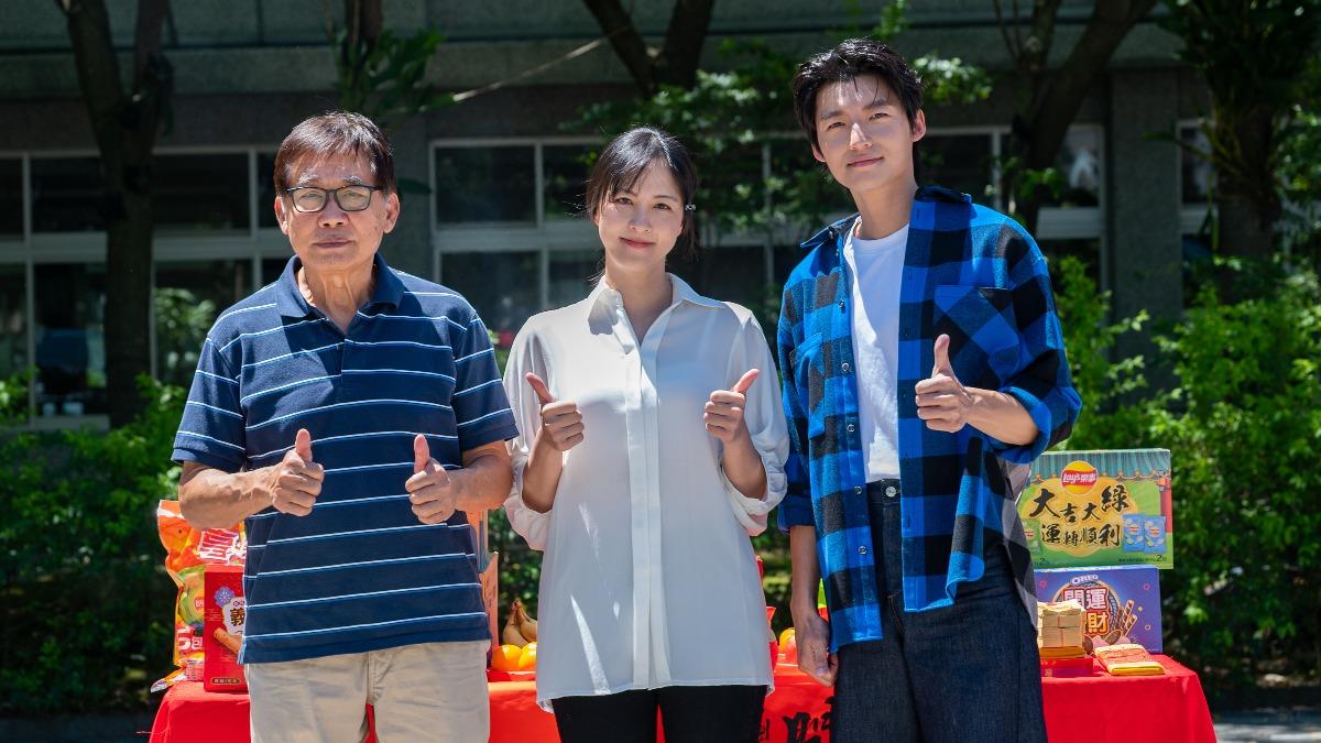 左起梁修身、魏蔓、劉育仁。(圖/大愛提供)