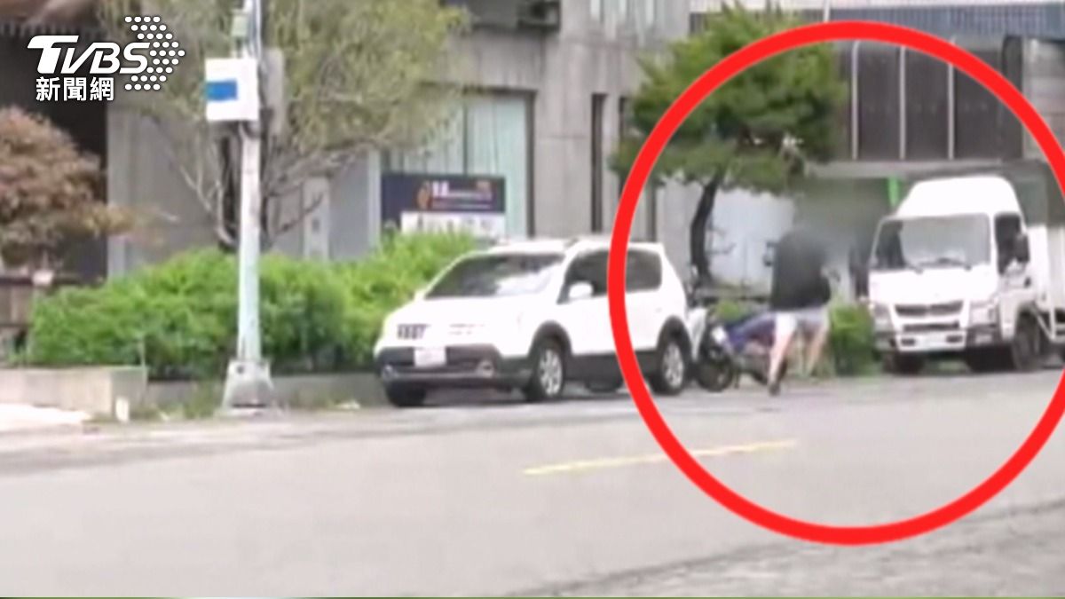 屏東角頭「鴨頭」去年遭狙殺，同樣在高雄左營又有通緝犯遭槍擊。（圖／TVBS）