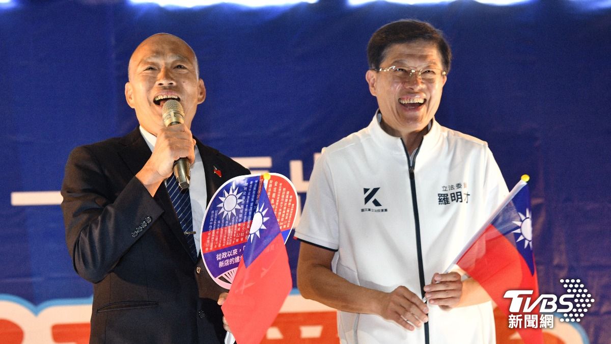 跑反罷頭都黑了!韓國瑜自嘲「像茶葉蛋」 看黃國昌臉像滷蛋