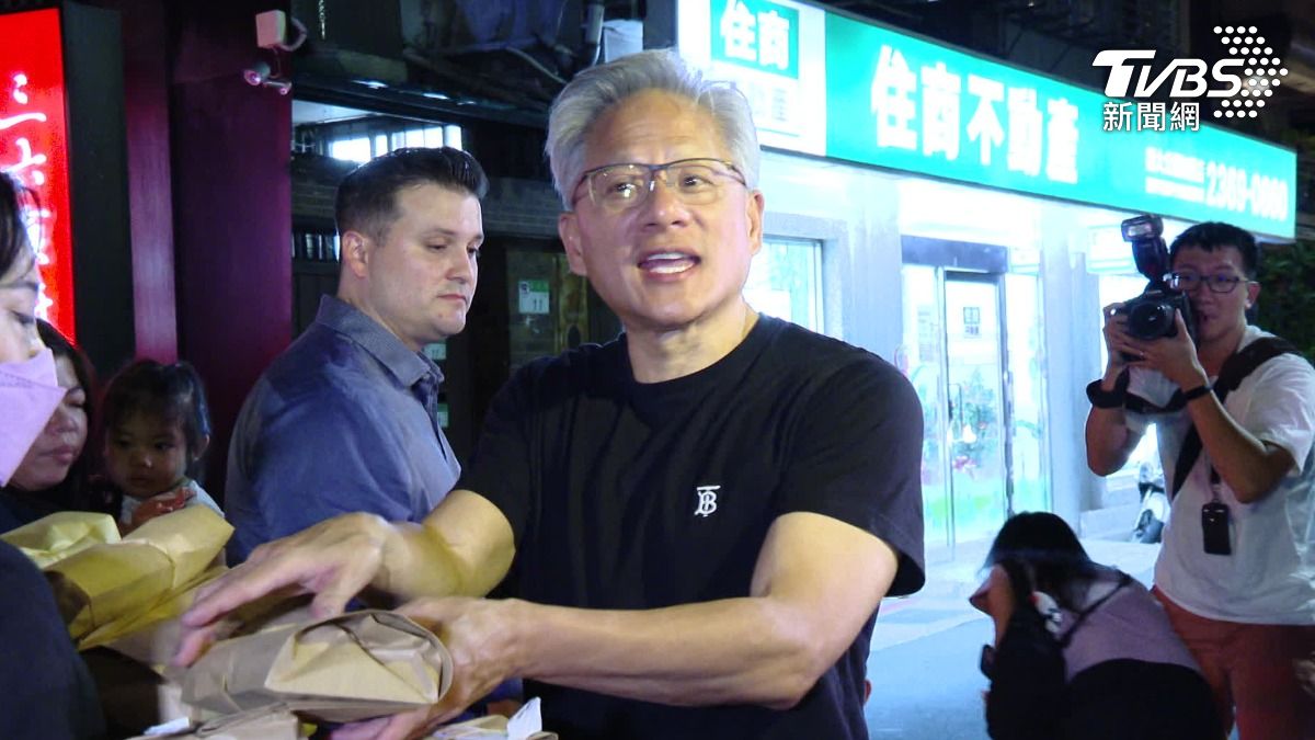 快閃最終站！黃仁勳與台積電晚餐。（圖／TVBS） 
