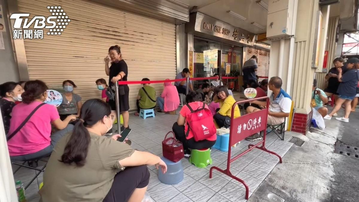 不二坊前面排40個代購 下秒店員1鐵腕舉動令散客超感動