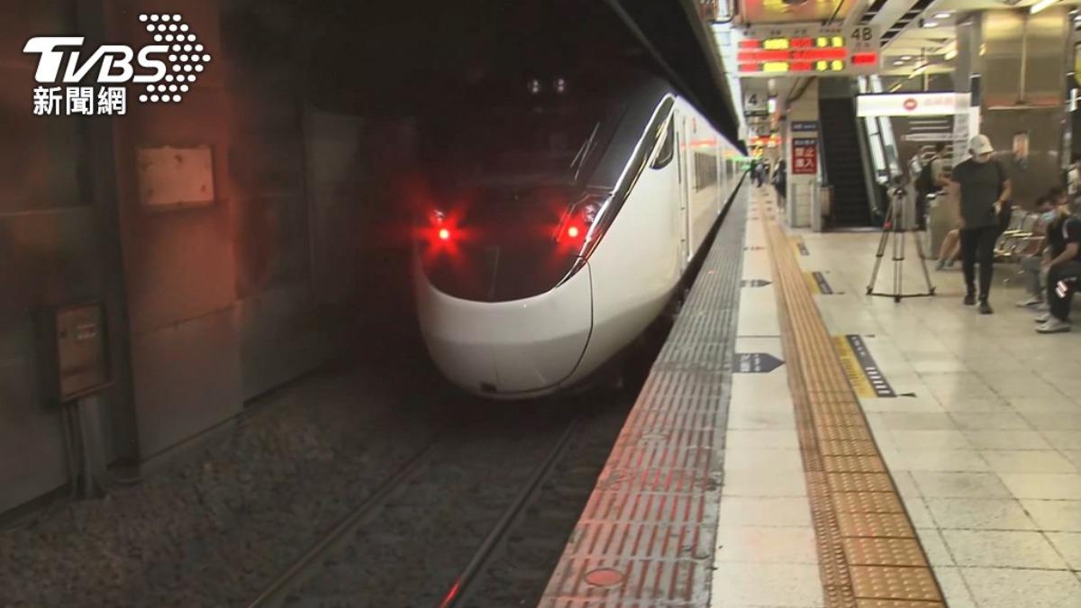 台鐵列車長廣播「公開處刑」勸導旅客　新自強號一票乘客喊讚