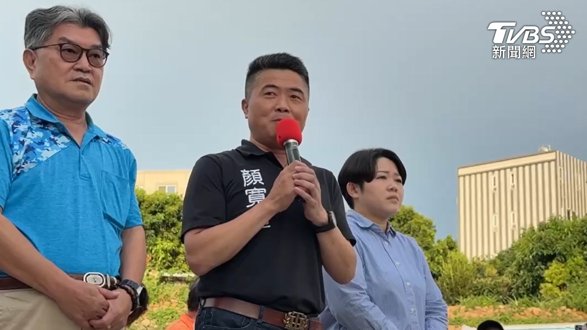 顏寬恒發表談話。（圖／陳祁攝）