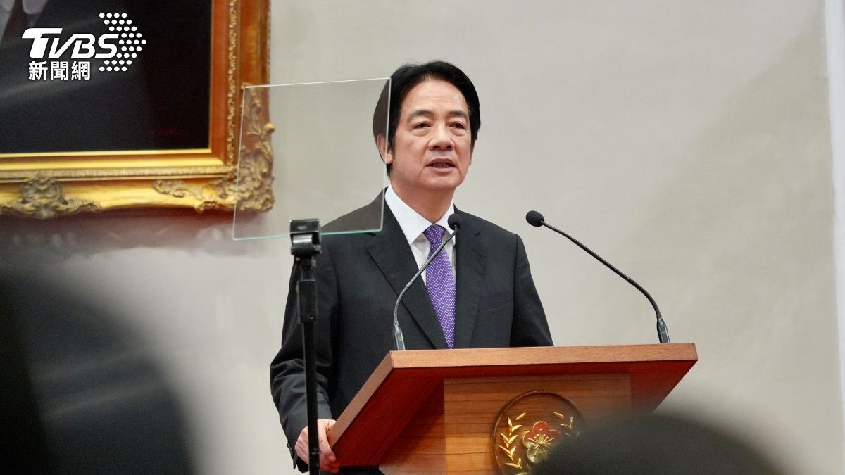 總統賴清德23日晚間親上火線，針對罷免、公投結果發表談話。（圖／區國強攝）