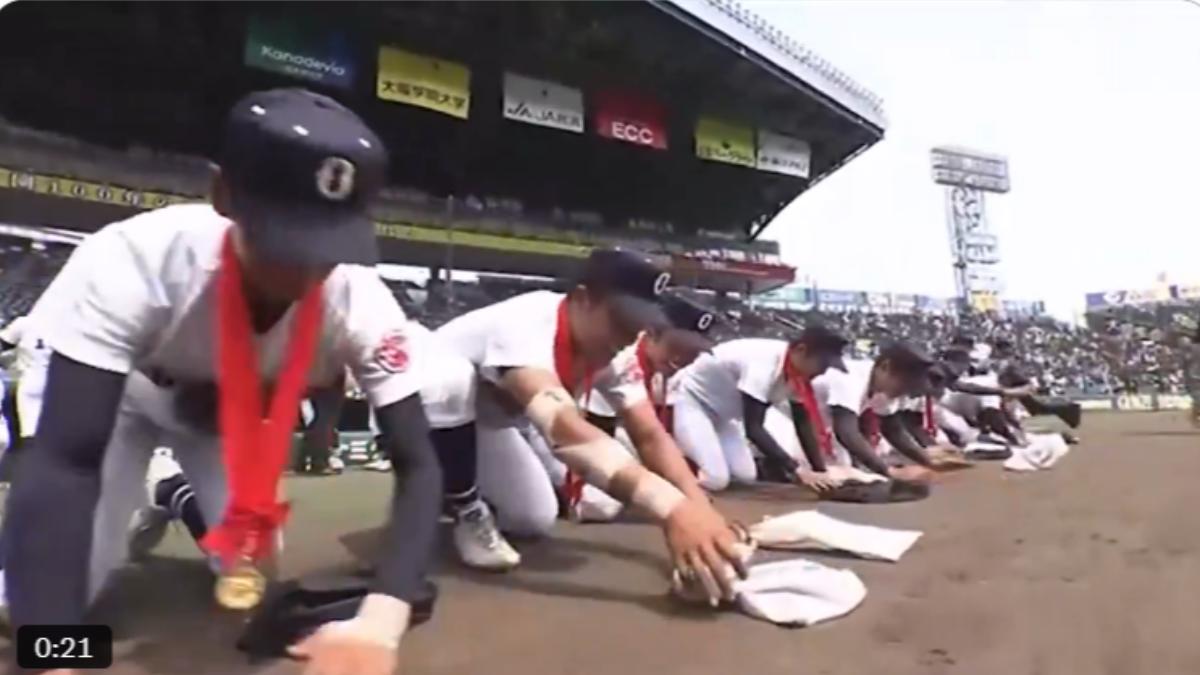 甲子園/沖繩尚學奪冠!「球場狂挖土」親揭用途 笑翻千萬人