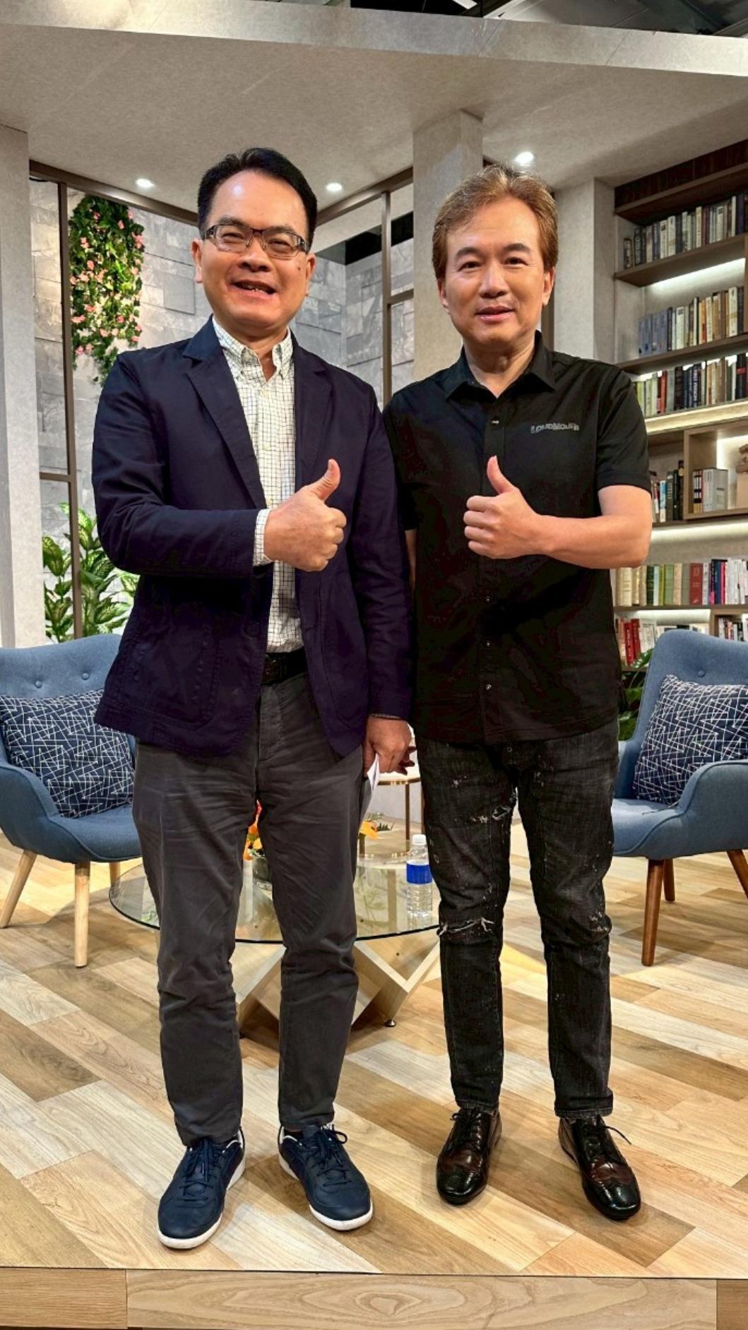 鄭弘儀邀請孫鵬上節目對談。(圖/三立提供)