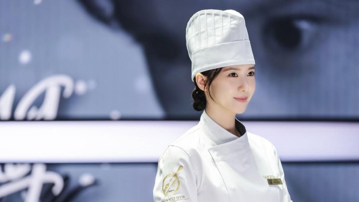 潤娥新劇《暴君的廚師》已經播出,在韓國首集收視達到4.8%。(圖/翻攝Netflix)