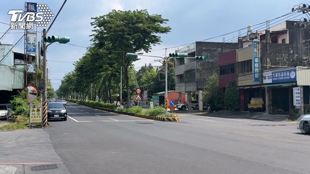 事故發生在23日下午5點多,地點位於南投市彰南路。(圖/TVBS)
