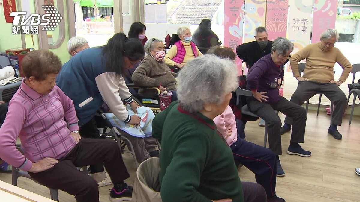 台灣平均壽命延長，專家示警，觀察「不健康餘命」才是關鍵。（圖／TVBS）