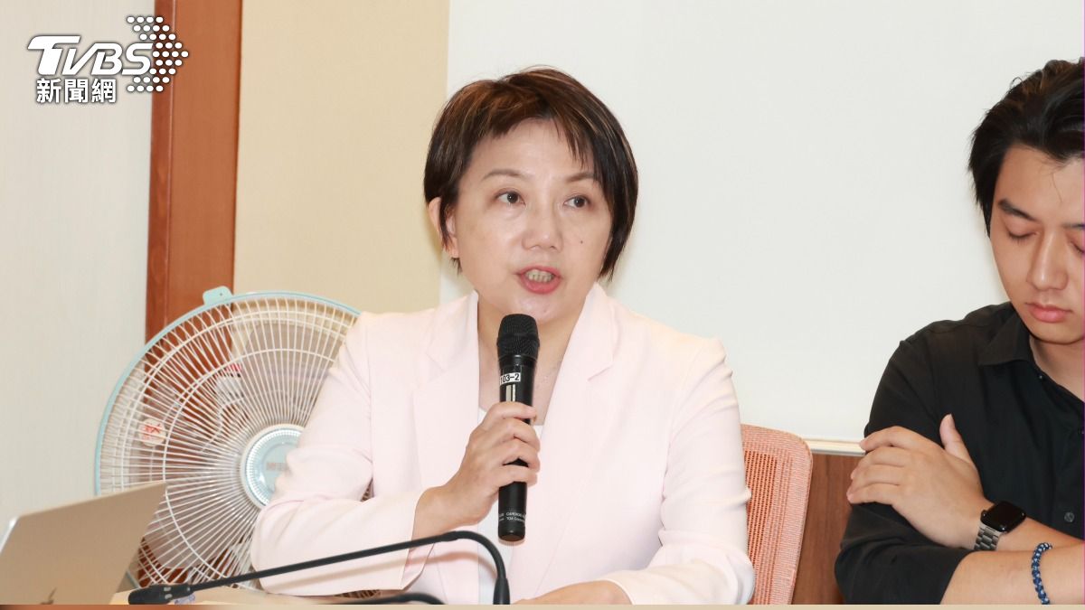 立委范雲擔憂，本次教育部對於個案的法律解釋，恐將對未來產生通案性的影響。（圖／潘建樺攝）