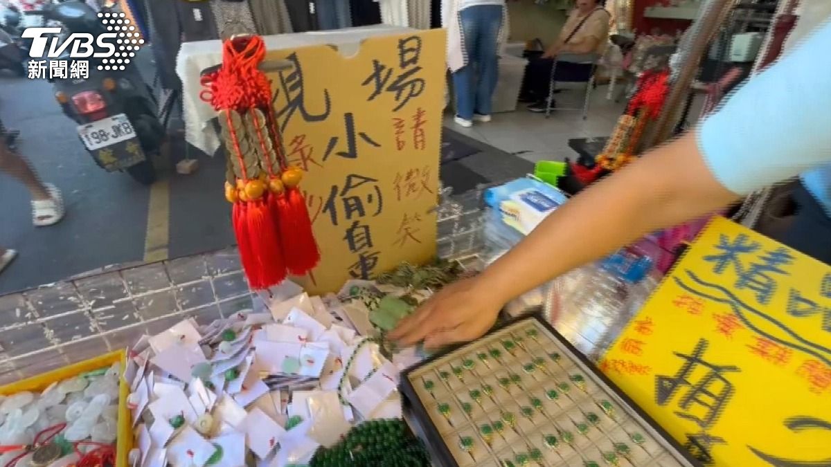 小偷自重!三民市場其他攤商掛牌示警