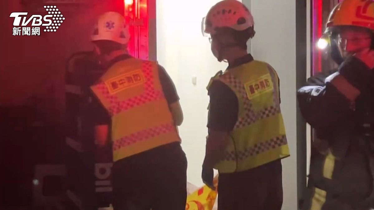 疑酒後房內起火！53歲男躺床　女友「呼救後倒地」。(圖／TVBS)