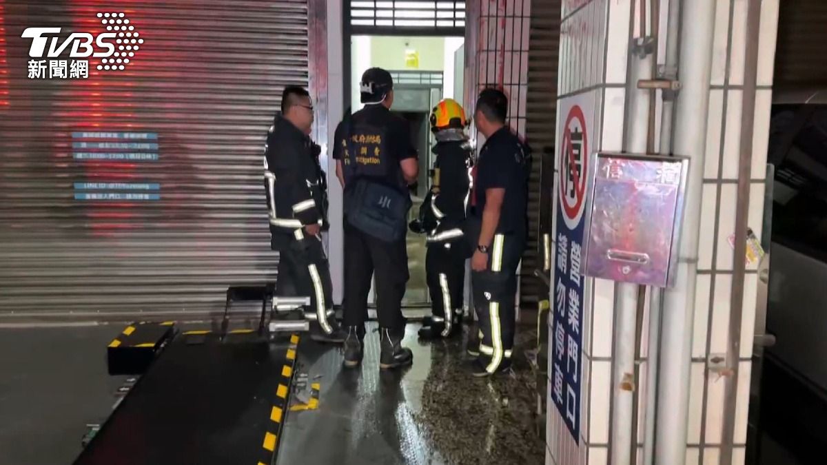 凌晨套房惡火釀雙亡！情侶慘死床邊留空酒瓶。(圖／TVBS)