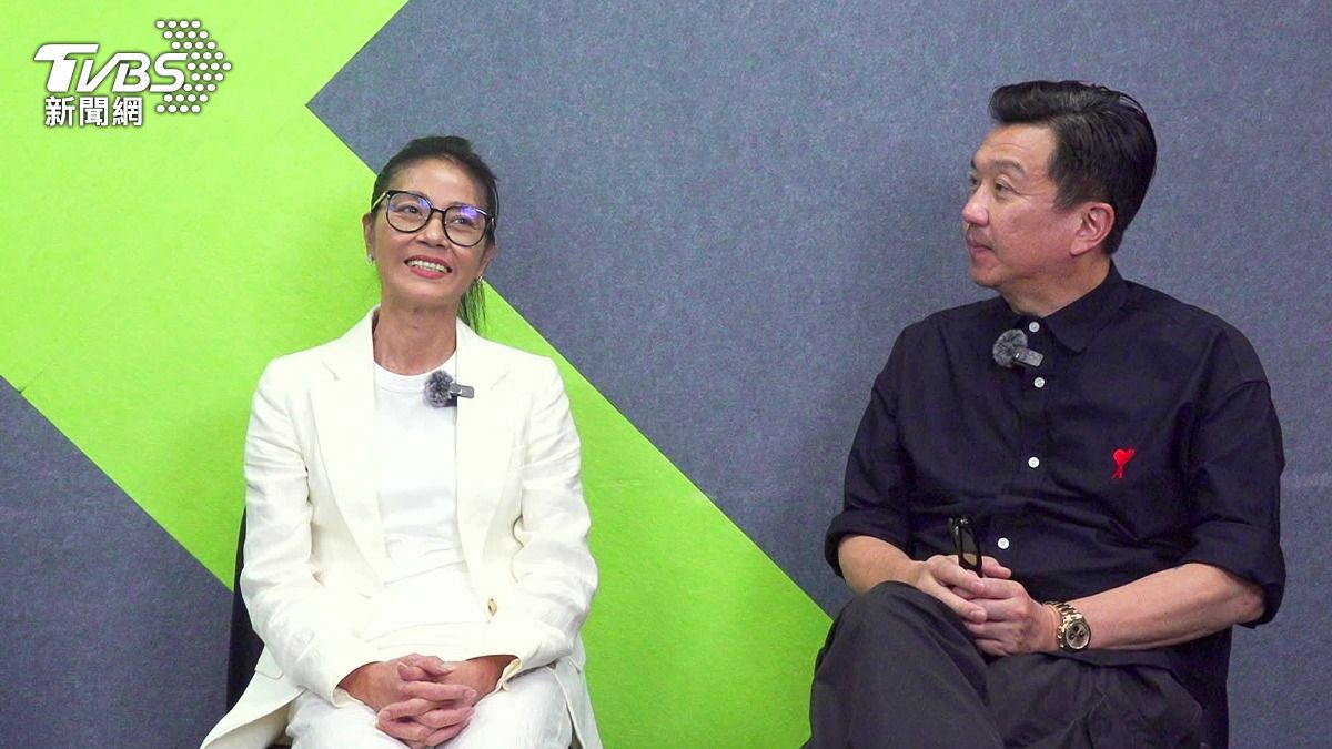 藝人倪淑君與王維明接受TVBS娛樂頭條副總編輯楊起鳳專訪。（圖／TVBS）