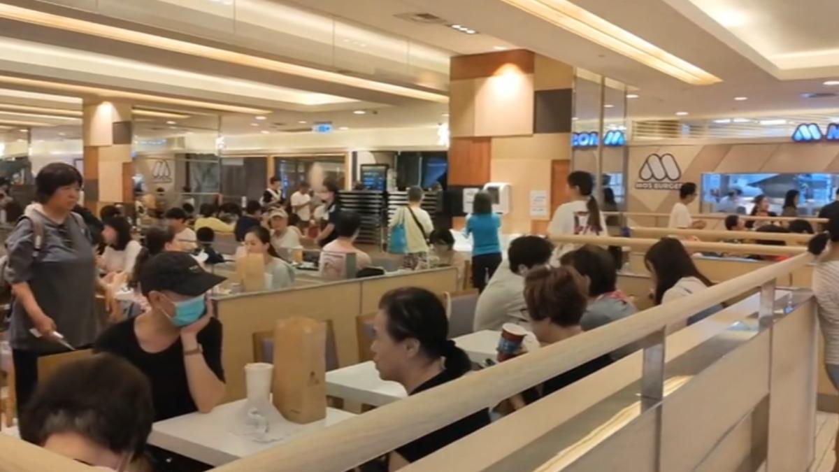 百貨重新裝修B2美食街。（圖／TVBS）