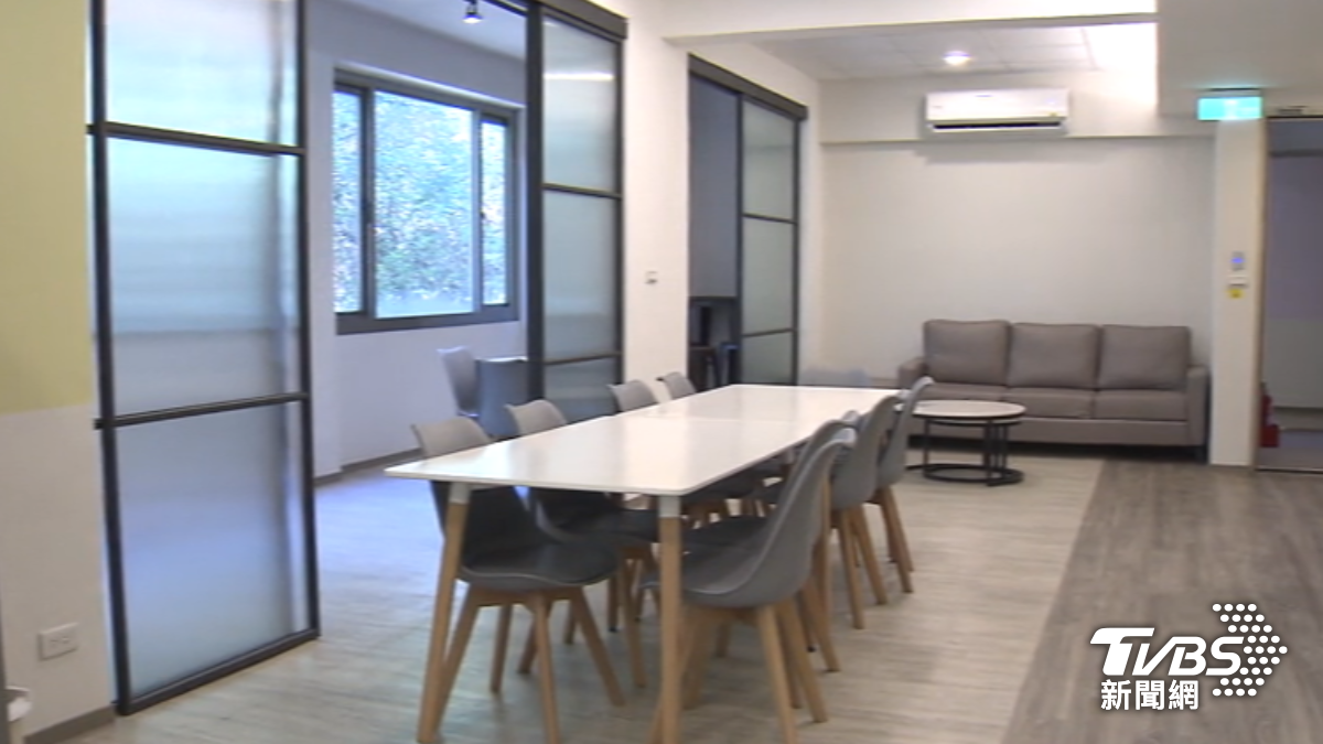 淡江大學宿舍是家庭式套房。(圖/TVBS)