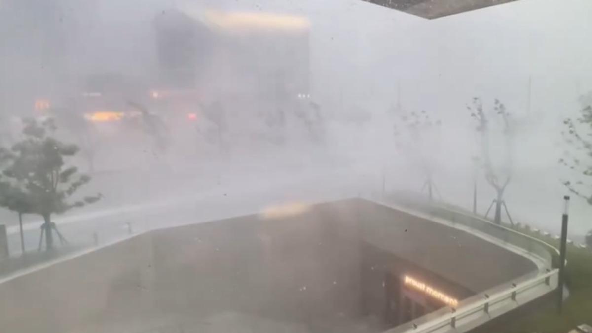 上海飆38℃高溫!突變天「閃電、刮風、下冰雹」 網:誰在渡劫