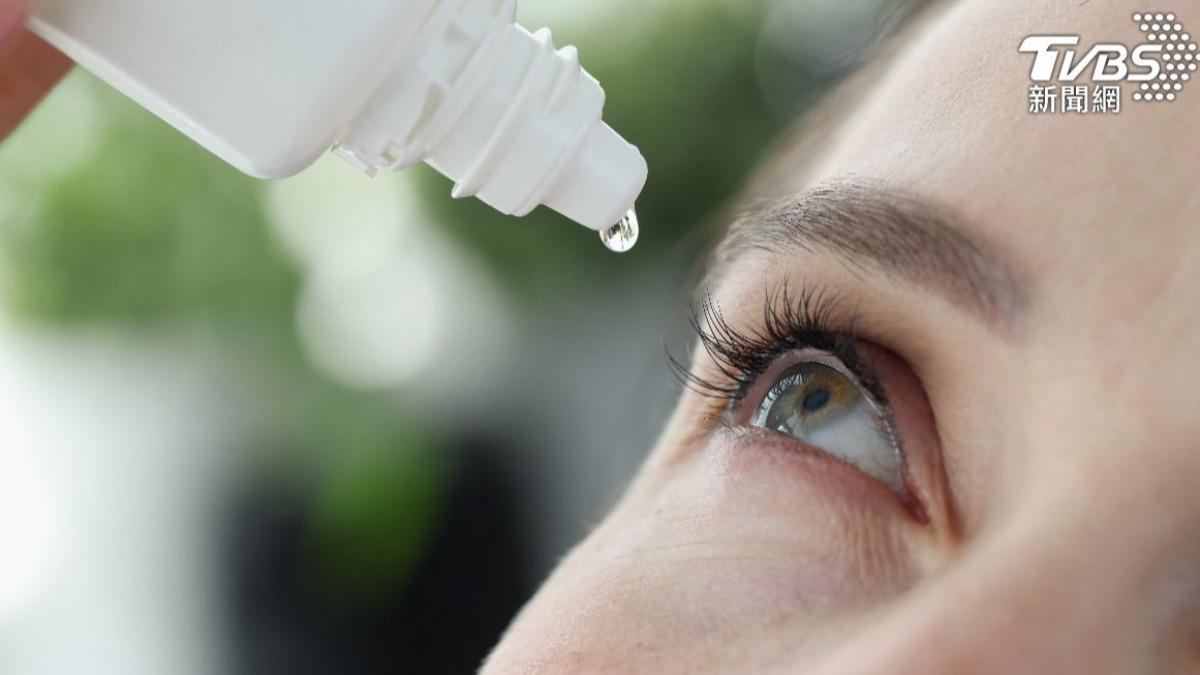 老花有救了?美國推「老花眼藥水」!副作用曝光、4族群別用