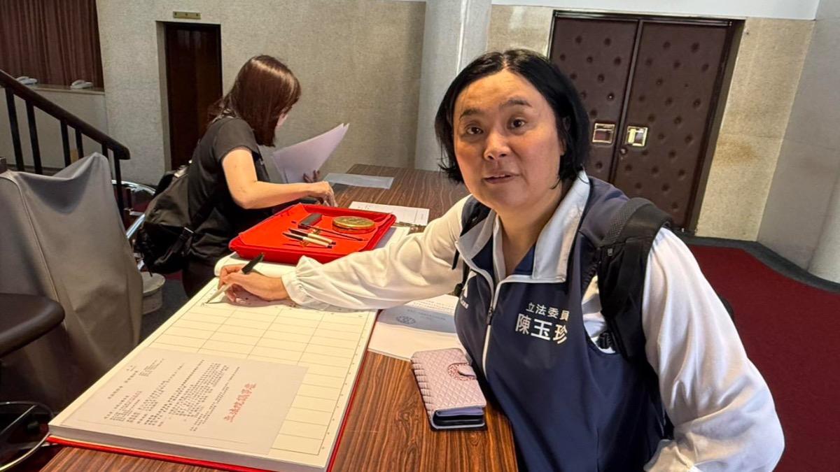 藍內部分歧、白營有疑慮 助理費除罪法案暫緩排審