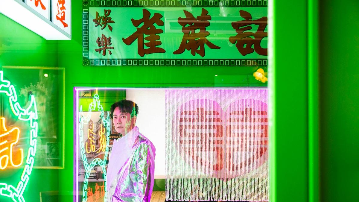 張信哲〈屬於我們的故事〉寫下生命旅途的多重篇章。(圖/潮水音樂提供)