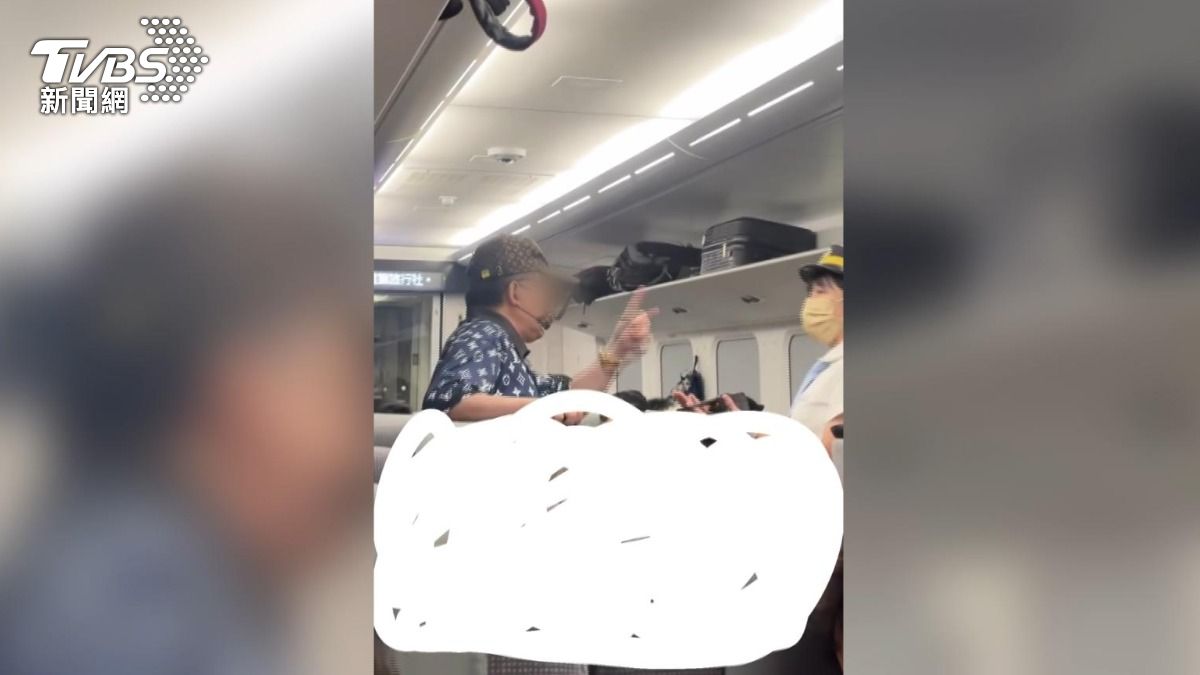 顏律師對員警的盤查表示不滿,隨即在現場大聲咆哮並錄下影片。(圖/畫面翻攝自 Threads @yunnnn.20)