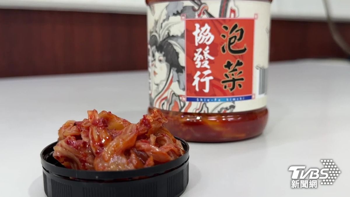 月銷十萬瓶,協發行泡菜,標示不實,遭重罰38萬。(圖/TVBS)