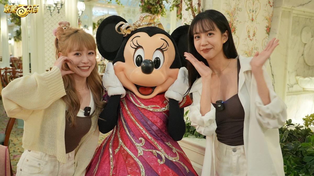 狼人殺女神遊迪士尼解放！酥胸擠出「超兇事業線」　火辣曲線全洩