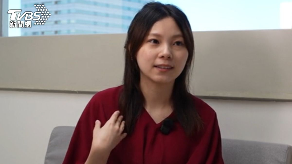 20歲大學時期卻罹癌癱瘓,勇敢抗癌。(圖/TVBS)
