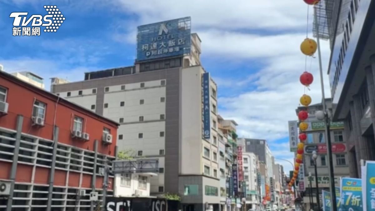 有民眾入住基隆柯達大飯店卻踩雷。(圖/TVBS)