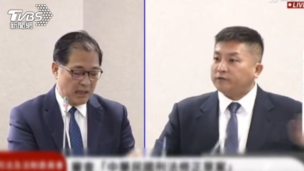 法務部長鄭銘謙與國民黨立委吳宗憲。(圖/TVBS)