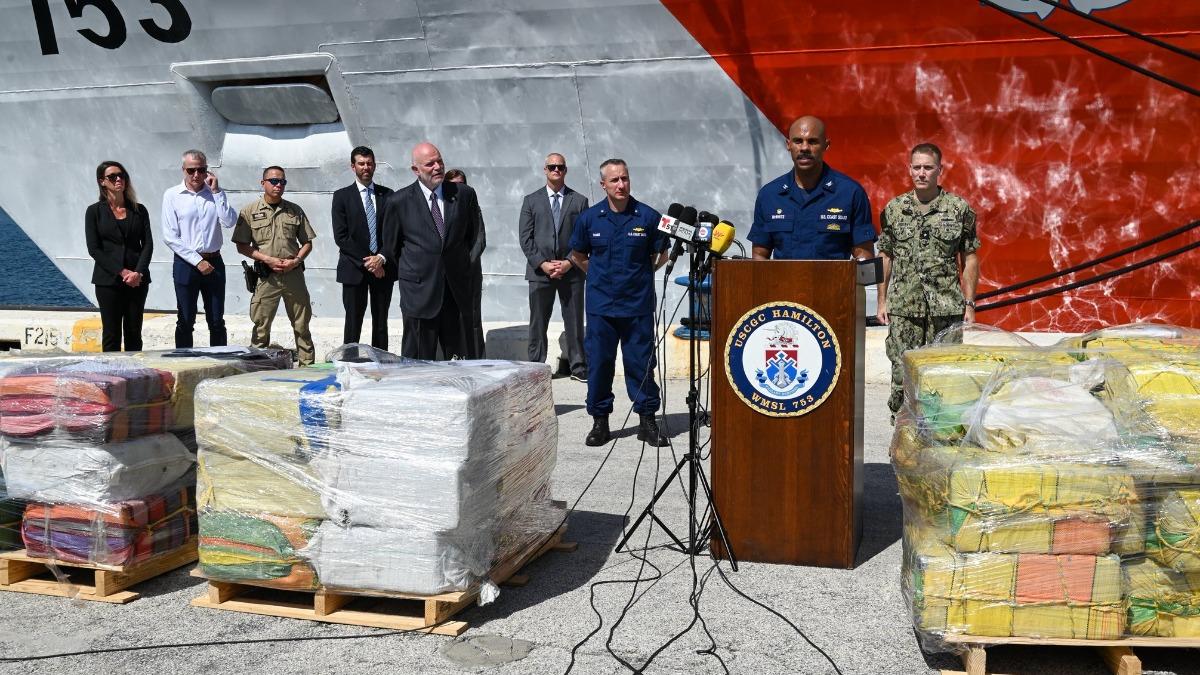 美國政府持續進行掃毒行動。(圖/FB@U.S. Coast Guard)