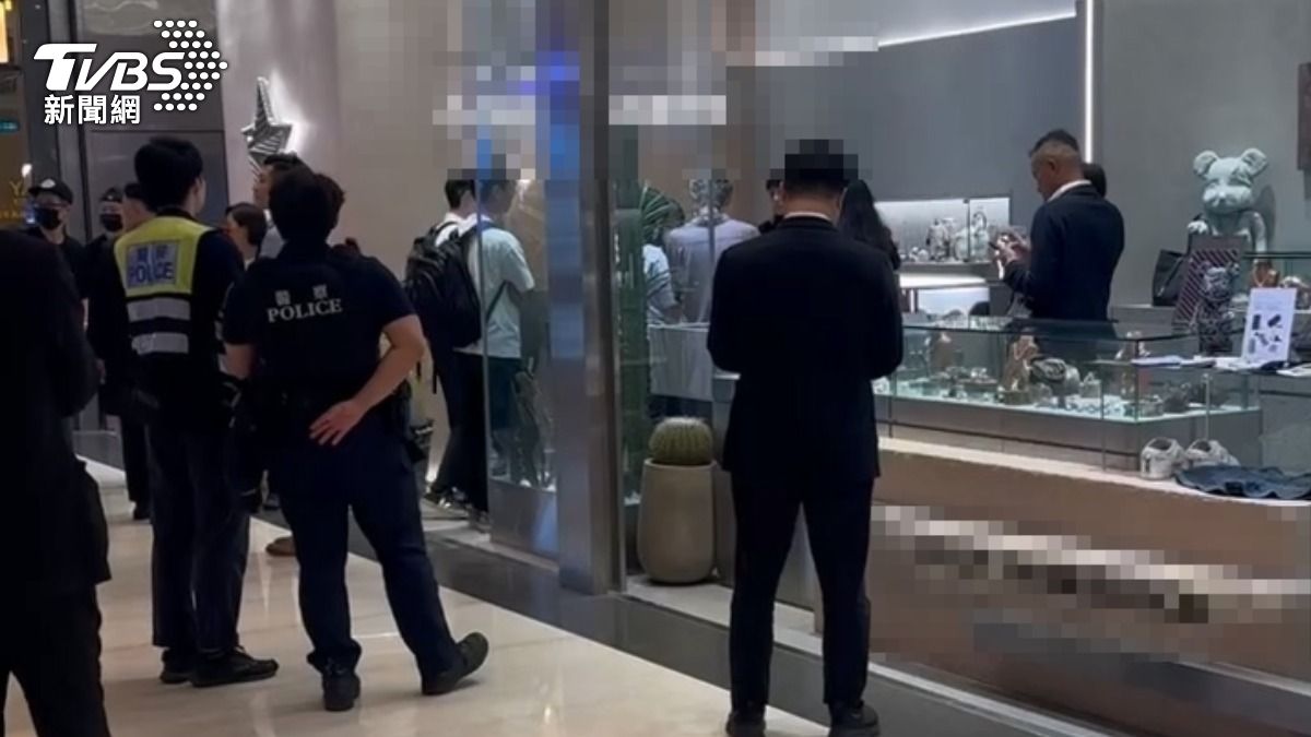 深獲GD喜愛的知名銀飾品牌，前代理商指控前CEO侵占千萬銀飾、聲請假扣押。 (圖／TVBS)