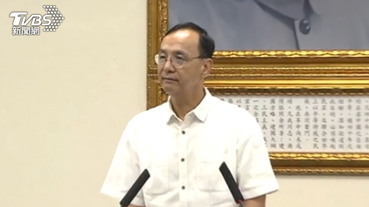 國民黨主席朱立倫，在中常會上再度重申交棒意願。（圖／ＴＶＢＳ）