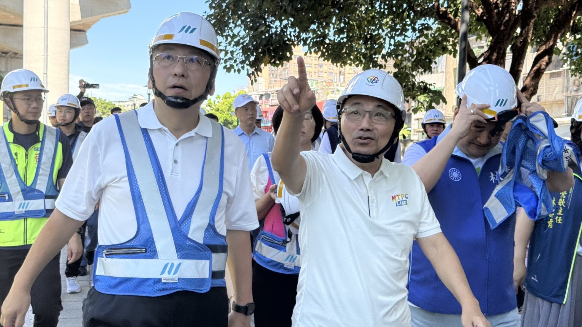 三鶯線進度破9成!29列車全數就位拚測試,侯市長緊盯施工進度 期許三鶯線加速完工