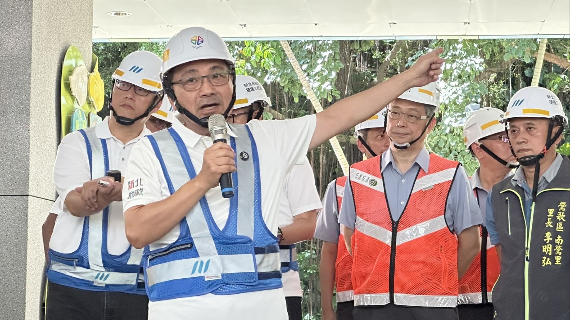▲侯友宜市長緊盯車站收尾進度。(圖片來源:新北市政府捷運工程局)