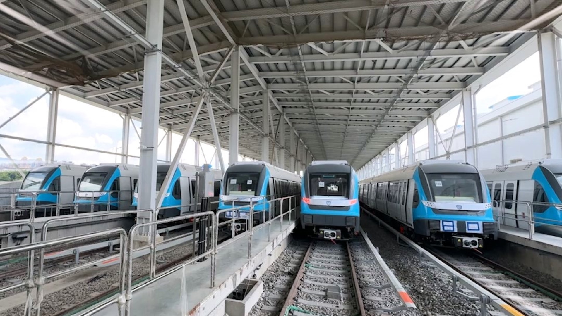 ▲三鶯線最後3列車 幸福抵家。(圖片來源:新北市政府捷運工程局)