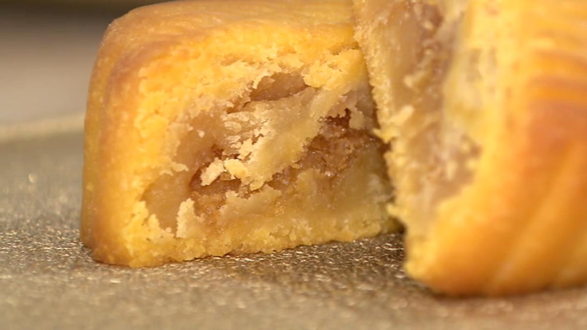 中秋節奢華月餅禮盒暢銷。(圖/TVBS)