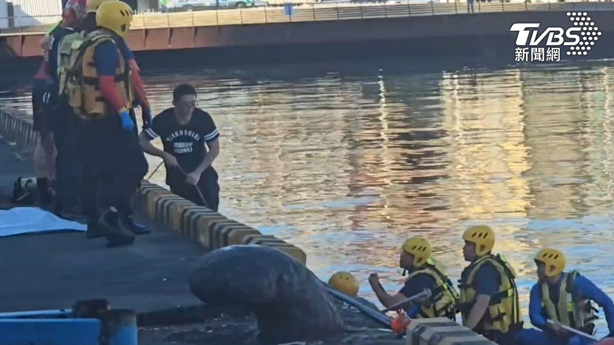 基隆港現7旬老婦浮屍!身上「黑色腰包」成謎 身分死因待釐清
