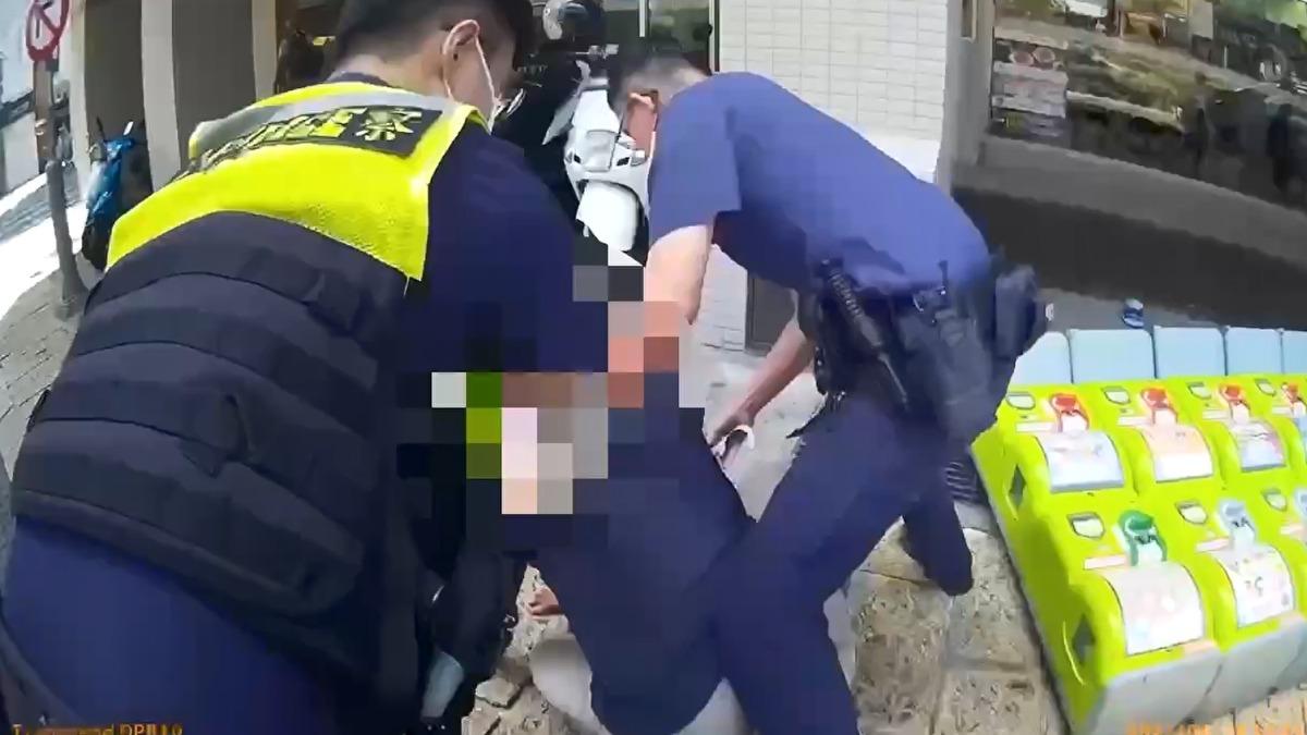 酒後鬧事!新竹男闖超商罵人 推倒扭蛋機還潑警咖啡