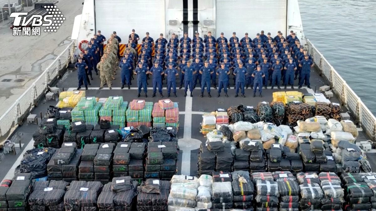美國海岸防衛隊破獲大量毒品走私,其中重達28噸的古柯鹼就能毒死全佛州人。(圖/達志影像美聯社)