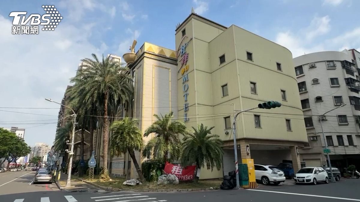 高雄苓雅區汽車旅館傳求售,月租金125萬,原來地主竟是金庫深不見底的高雄陳家。(圖/TVBS)