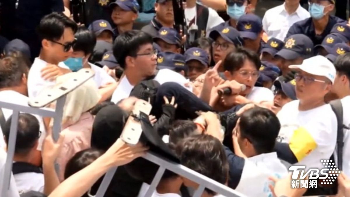 黃國昌衝突(圖/TVBS資料畫面)