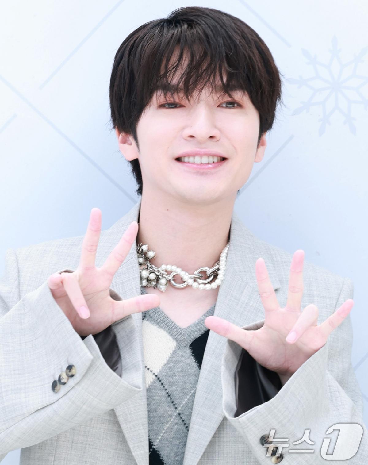 深澤辰哉比現場的雪人還白皙。(圖/news1提供)