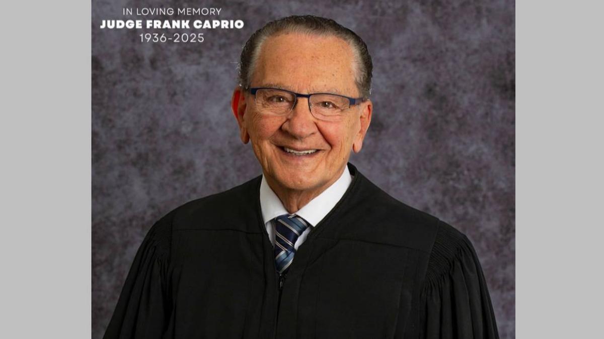 美國羅德島州退休市政法官法蘭克卡普里歐（Frank Caprio），於8/20因胰臟癌病逝，享壽88歲。（圖／翻攝自therealfrankcaprio IG）