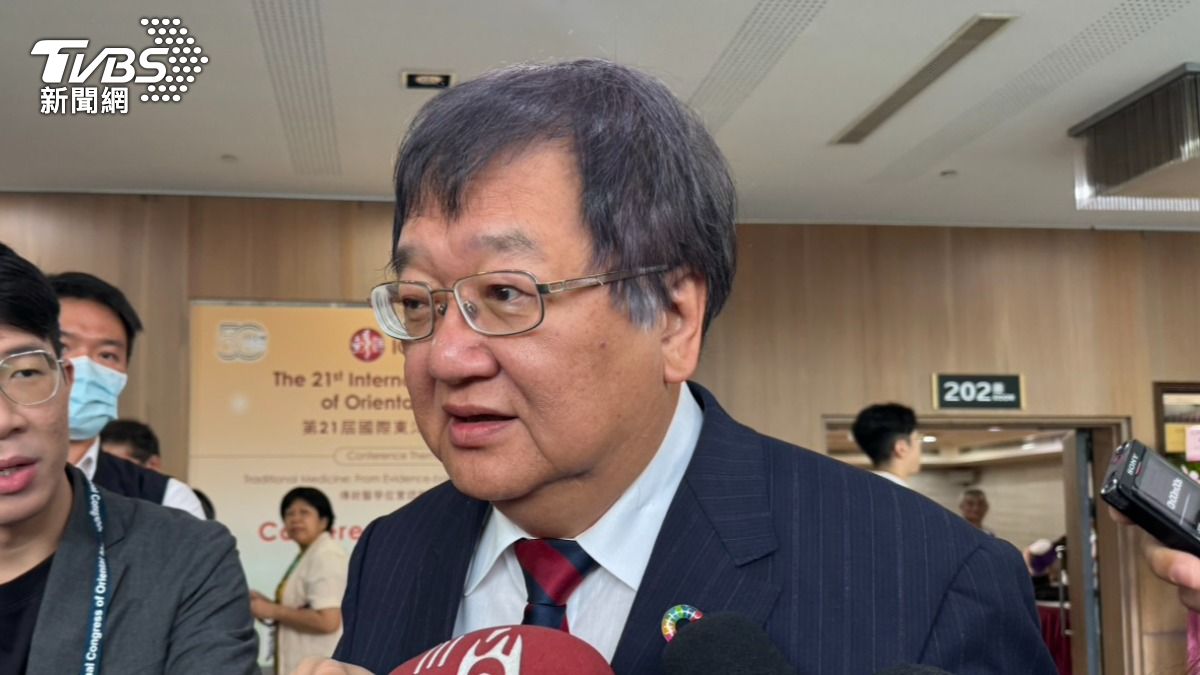 傳赴台北醫院月領30萬「邱泰源白袍照流出」 院方回應了