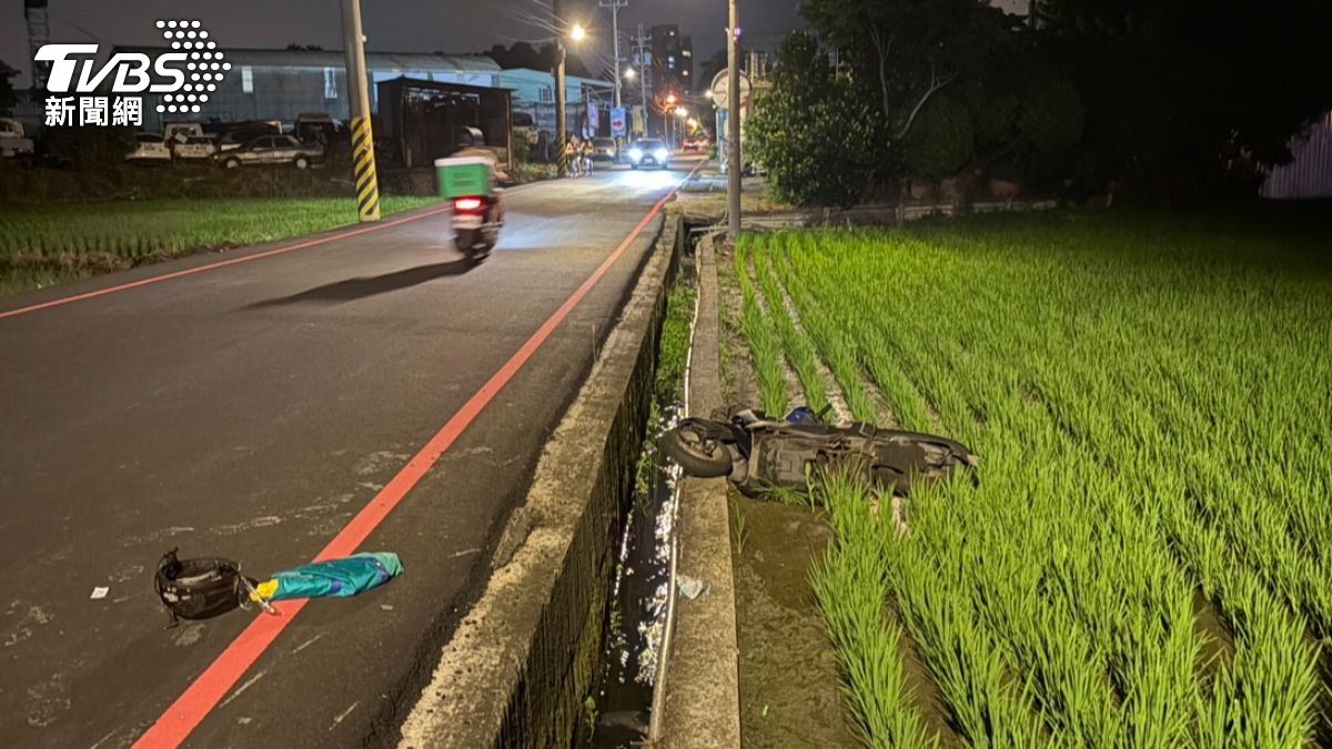 台中死亡車禍!45歲男對撞雙載母女 車卡田中人噴飛50M