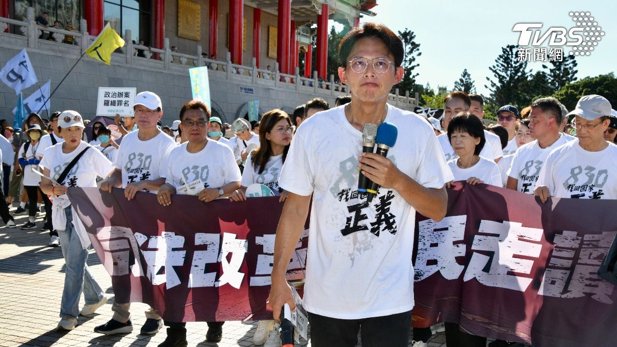 號召千人「闖官邸」警方要辦了 黃國昌笑回:那就來啊